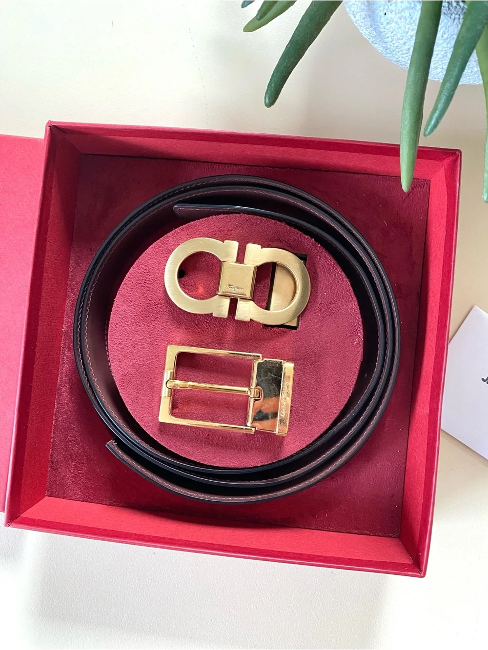 SALVATORE FERRAGAMO - Reversible Leather Belt with Interchangeable Gold Buckles